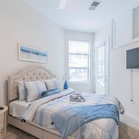 Charming Cozy Apartment With Wi-Fi & Free Parking Шарлът Екстериор снимка